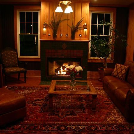 Cameron House Inn Мантео Экстерьер фото