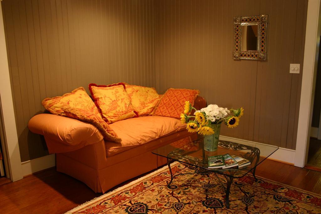 Cameron House Inn Мантео Экстерьер фото